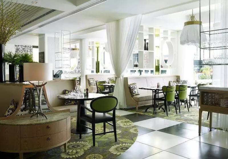 호텔 Crown Promenade Perth