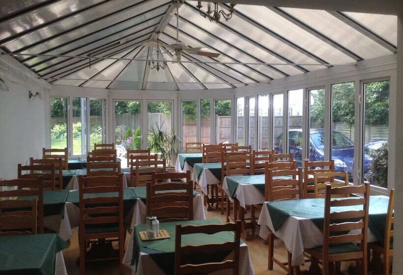 ホテル Gainsborough Lodge