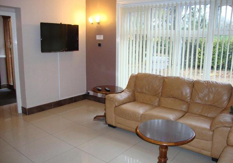 ホテル Gainsborough Lodge