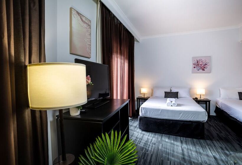 Отель Joondalup City