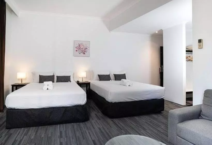 Отель Joondalup City