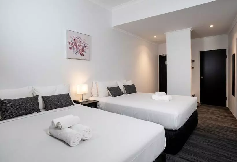 Отель Joondalup City