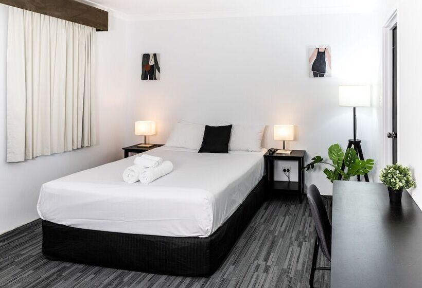 Отель Joondalup City