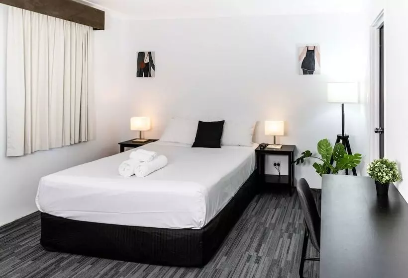 Отель Joondalup City