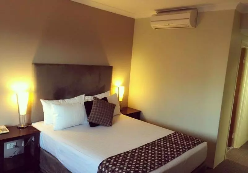 Отель Joondalup City