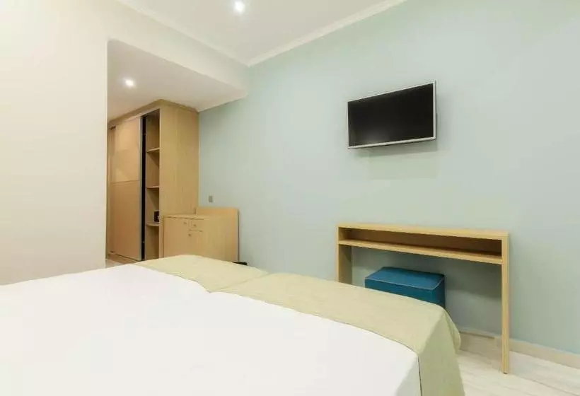 هتل Karras Grande Resort