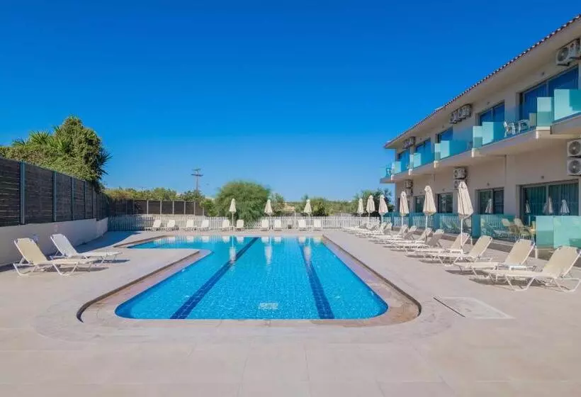 هتل Karras Grande Resort