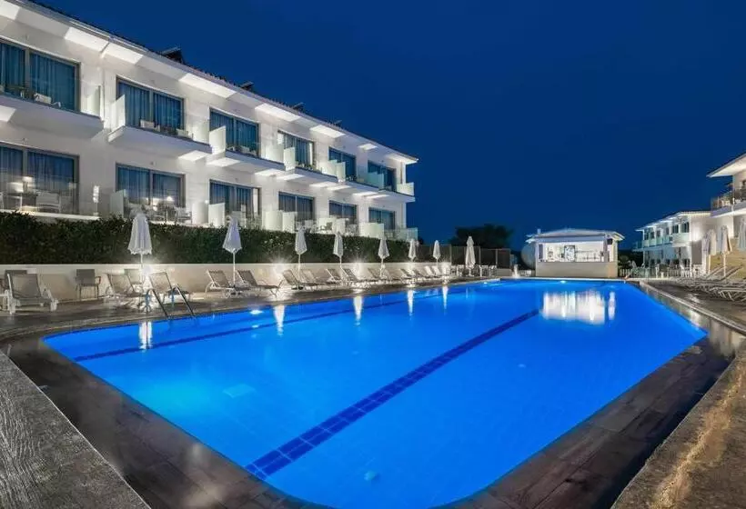 هتل Karras Grande Resort