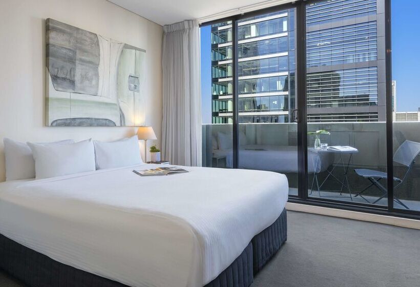 فندق Oaks Melbourne On Collins Suites