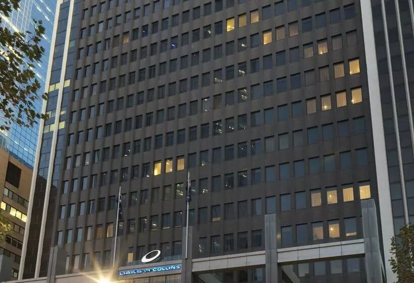 בית מלון כפרי Oaks Melbourne On Collins Suites