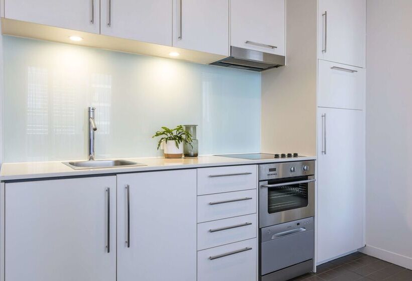 فندق Oaks Melbourne On Collins Suites