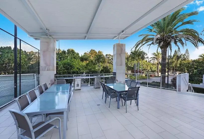 ホテル Pelican Waters Golf Resort