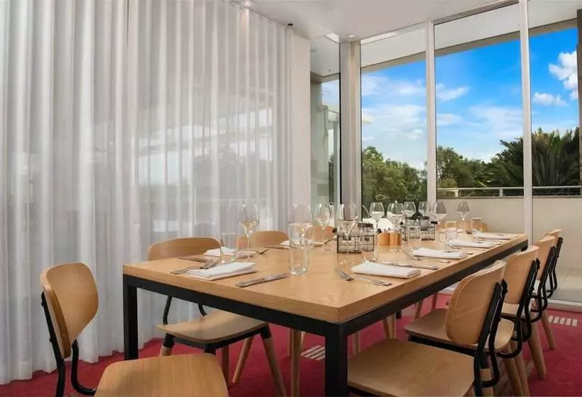 ホテル Pelican Waters Golf Resort