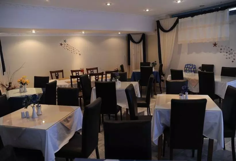 Отель Perissa Bay