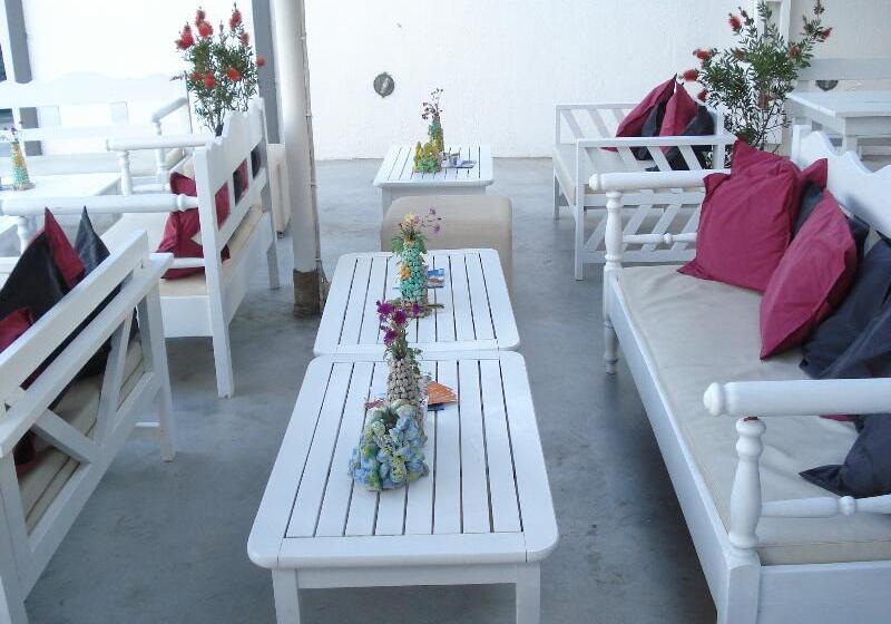 Отель Perissa Bay