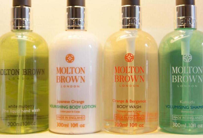 Petit Palace Hotel Tres