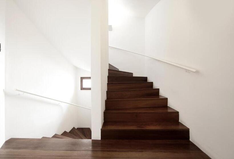 Petit Palace Hotel Tres