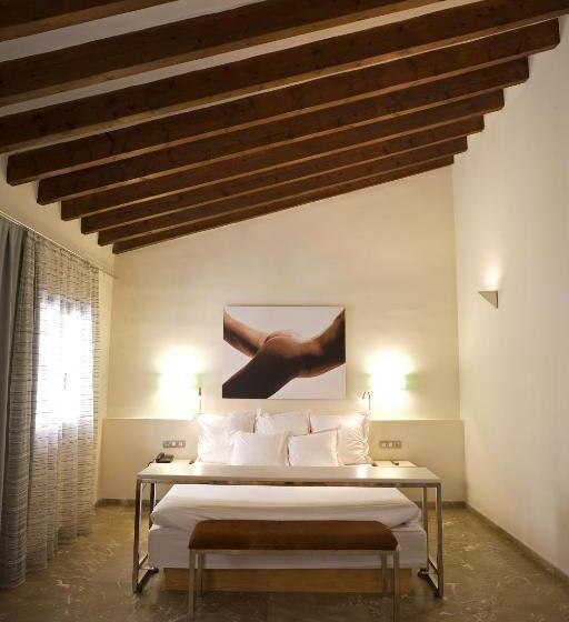 Petit Palace Hotel Tres