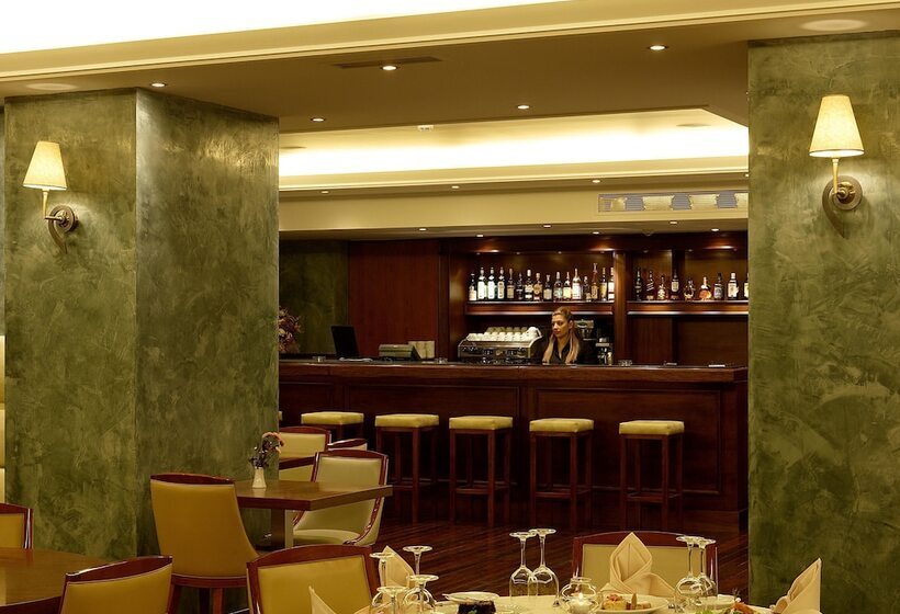 Hotel Piraeus Theoxenia