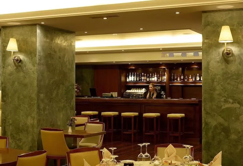 Hotel Piraeus Theoxenia