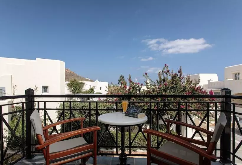 Proteas Hotel & Suites