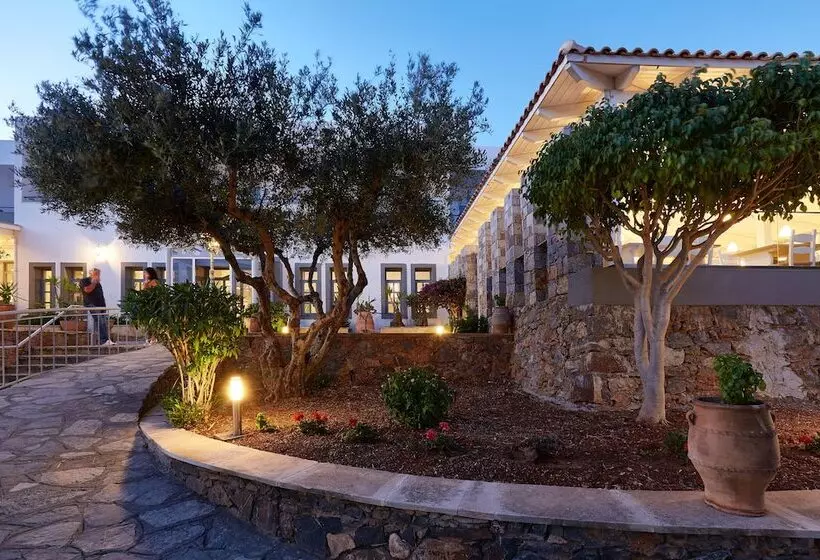 בית מלון כפרי Vasia Ormos