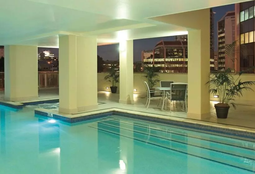 Oaks Brisbane Lexicon Suites