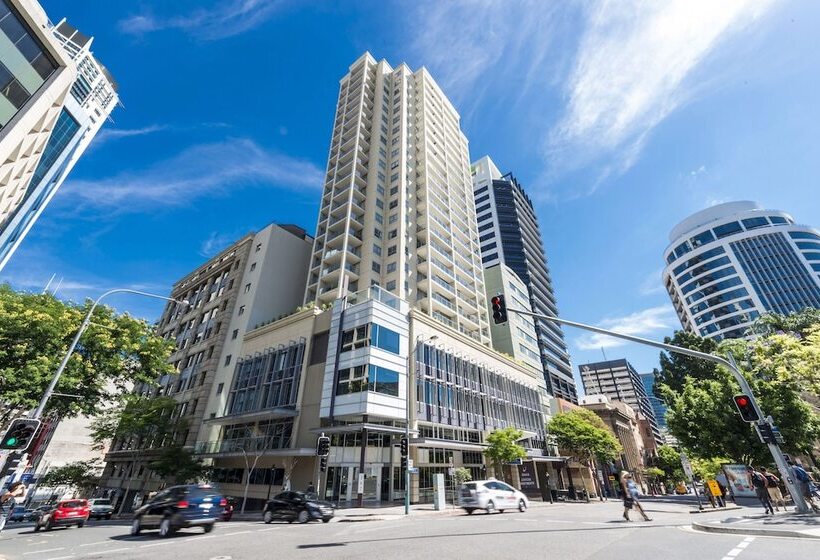 Oaks Brisbane Lexicon Suites