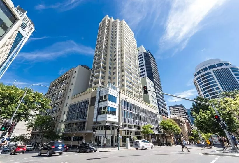 Oaks Brisbane Lexicon Suites