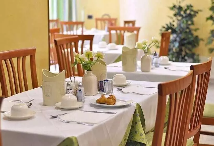 Point Hotel Conselve