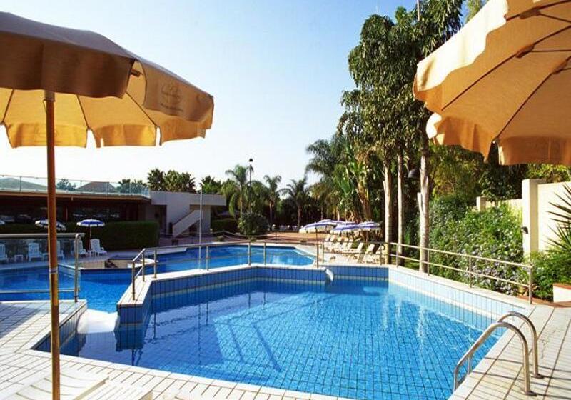 酒店 Acacia Marina