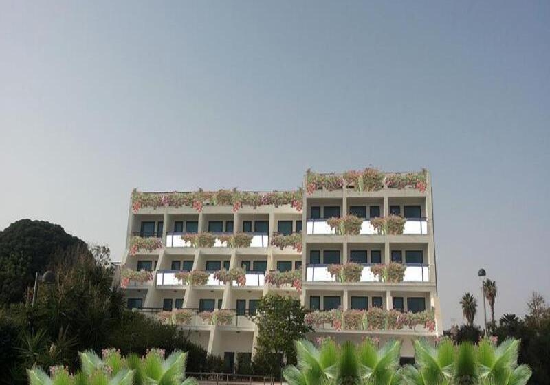 酒店 Acacia Marina