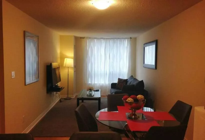 Отель Bridgestreet Qwest