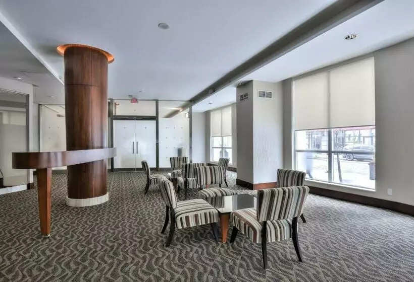 Отель Bridgestreet Qwest