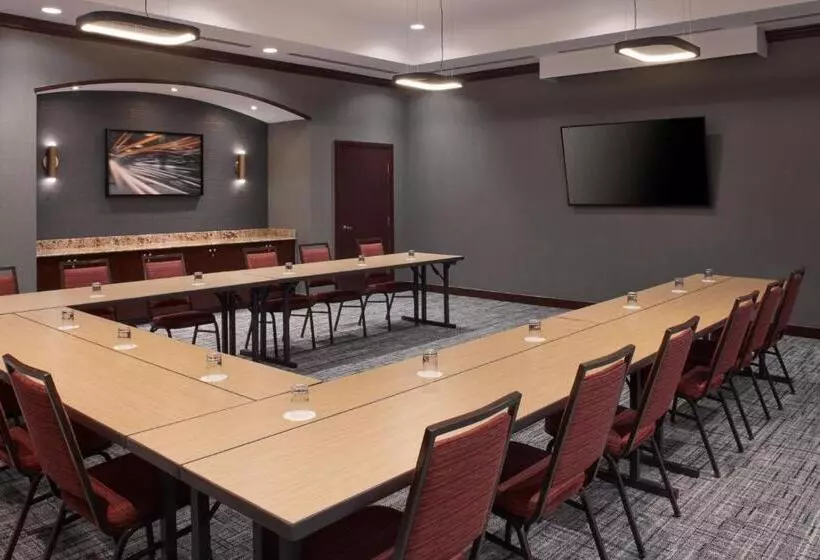 호텔 Courtyard By Marriott Mississaugaairport Corporate Centre West