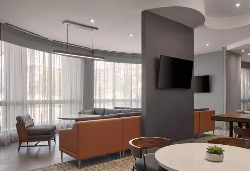 호텔 Courtyard By Marriott Mississaugaairport Corporate Centre West