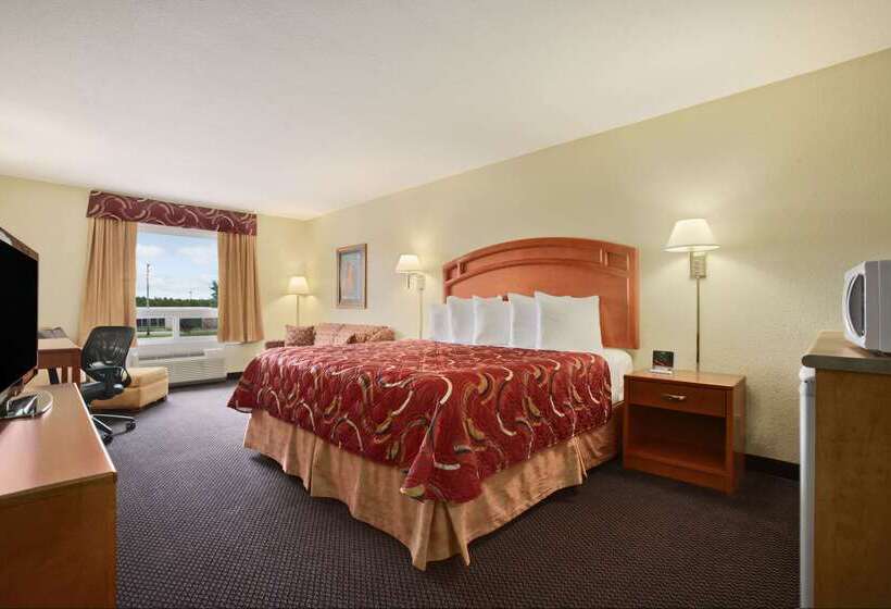 هتل Days Inn & Suites By Wyndham Thompson