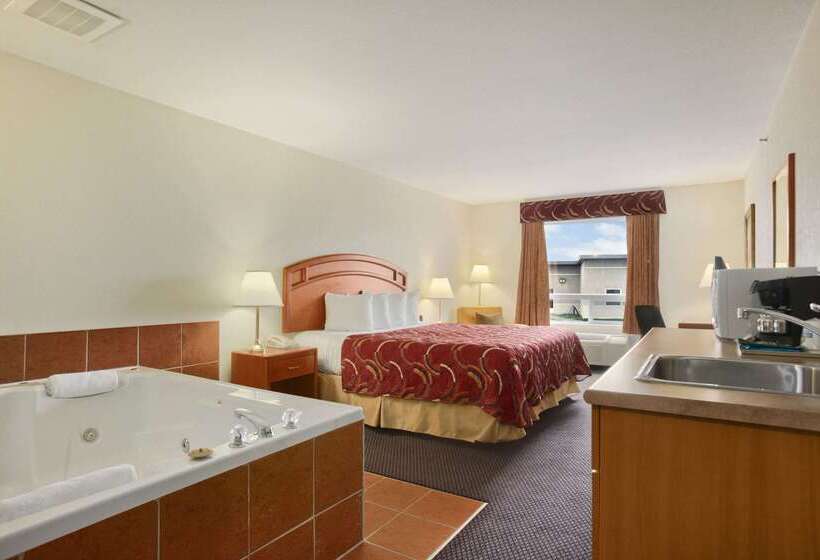 هتل Days Inn & Suites By Wyndham Thompson