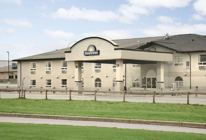 هتل Days Inn & Suites By Wyndham Thompson