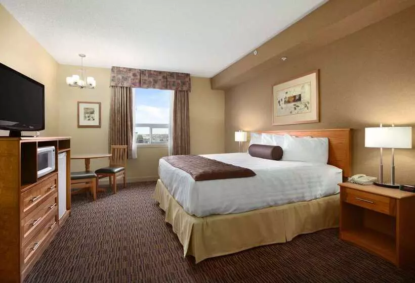 ホテル Days Inn & Suites By Wyndham West Edmonton