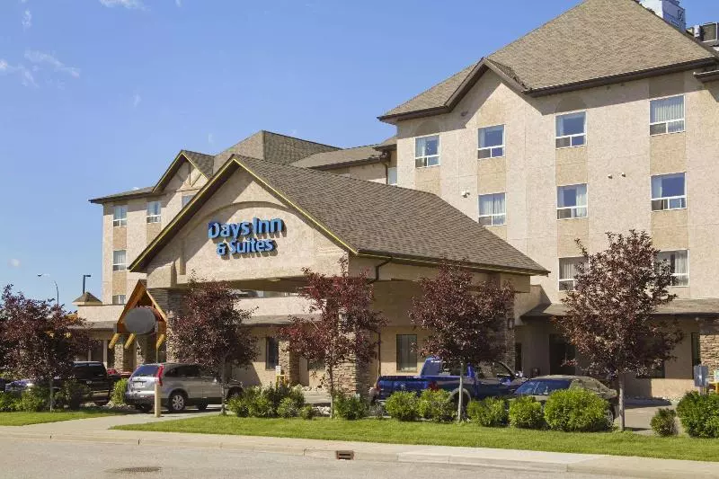 ホテル Days Inn & Suites By Wyndham West Edmonton