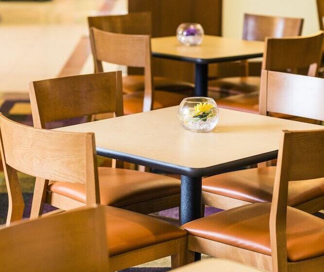 호텔 Fairfield Inn & Suites By Marriott Toronto Airport