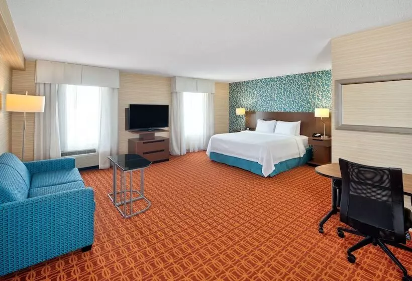 هتل Fairfield Inn & Suites By Marriott Toronto Airport