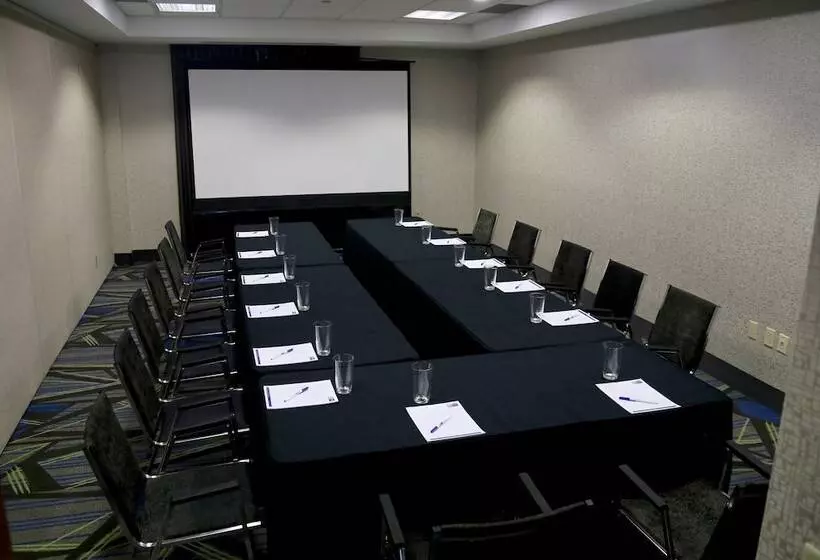 酒店 Holiday Inn Express Brampton, An Ihg