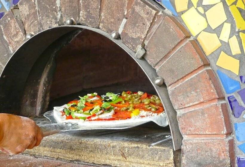 Hotel Holiday Inn Niagara Falls By The Falls, An Ihg