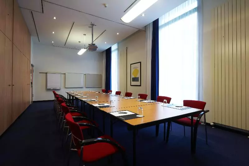 Intercityhotel Frankfurt Airport