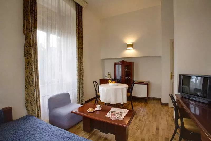 Отель Isabella Castle