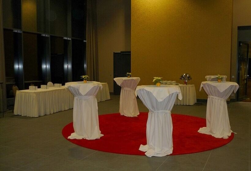 בית מלון כפרי Ramada By Wyndham Duesseldorf Ratingen