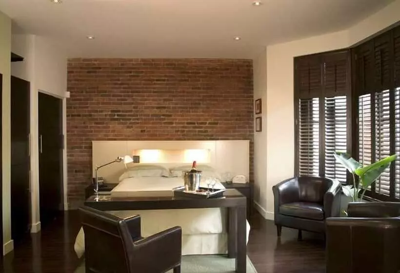 Отель Unique Stays 1595 St Denis