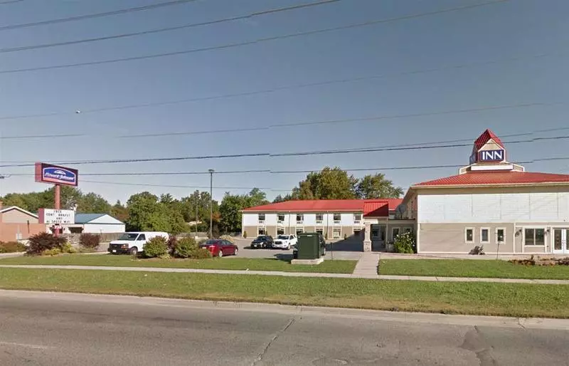 בית מלון כפרי London Travel Inn